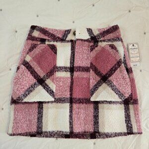 NWT Adorable Cozy Pink Plaid Skirt